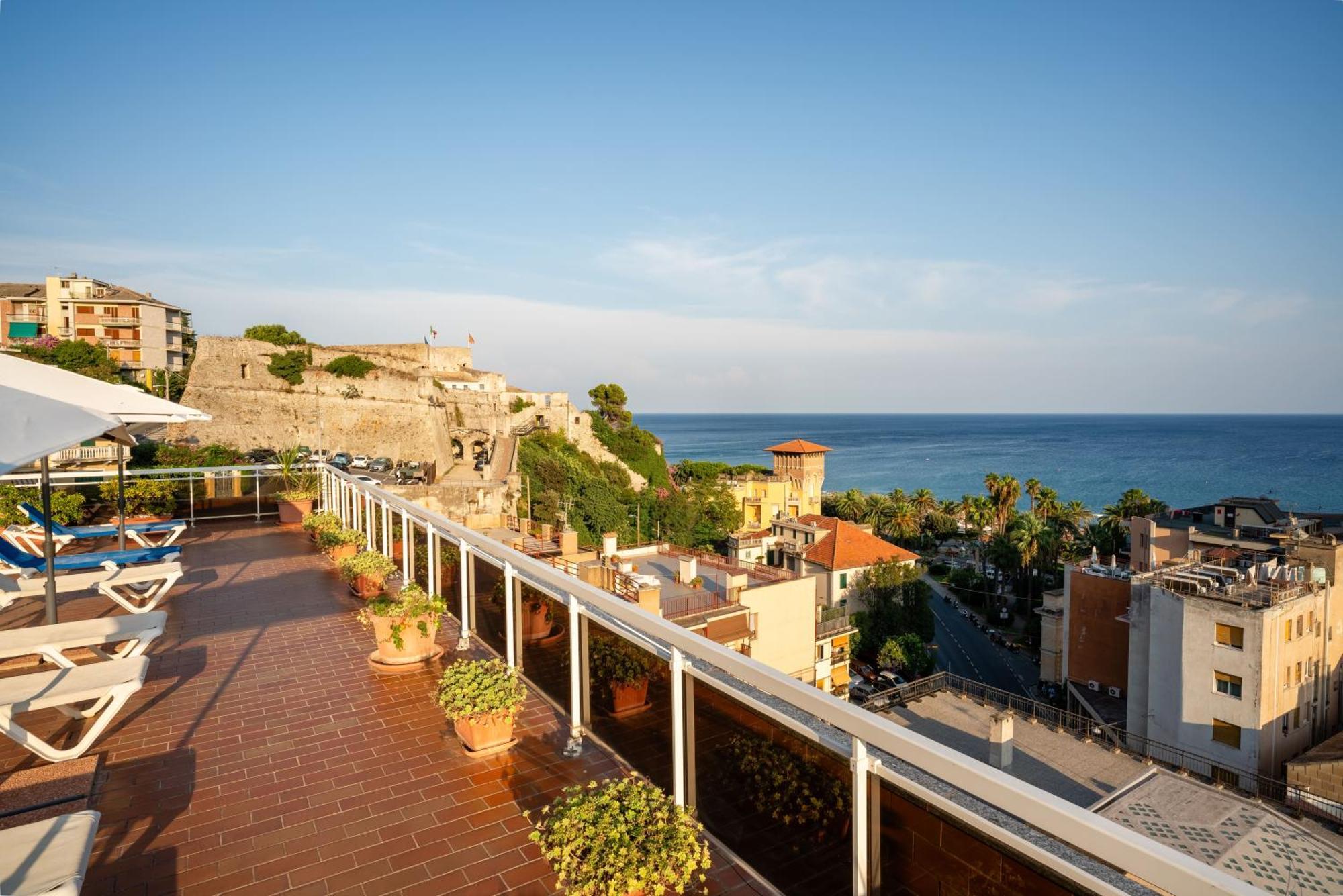 Hotel Careni Villa Italia Finale Ligure Extérieur photo