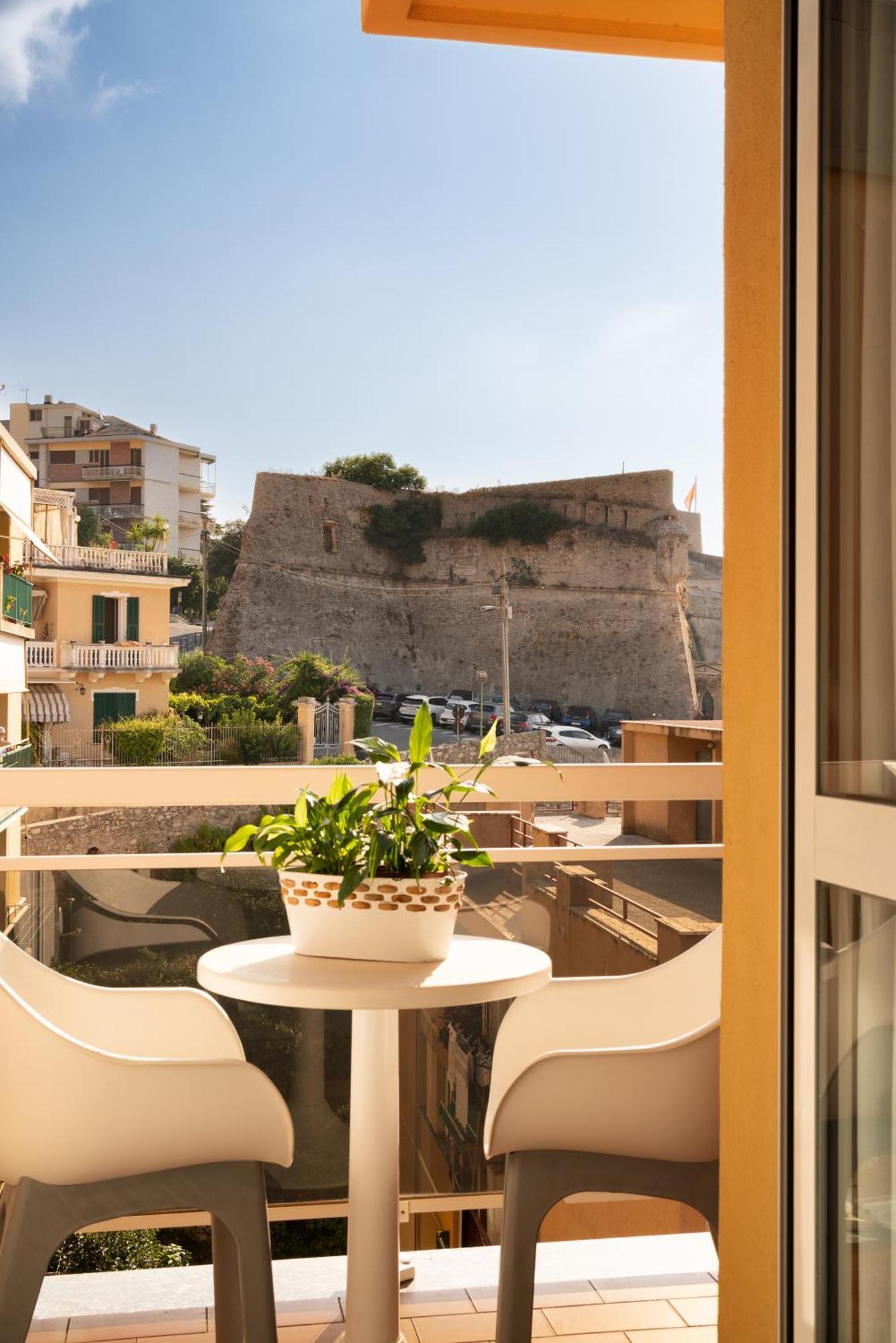 Hotel Careni Villa Italia Finale Ligure Extérieur photo