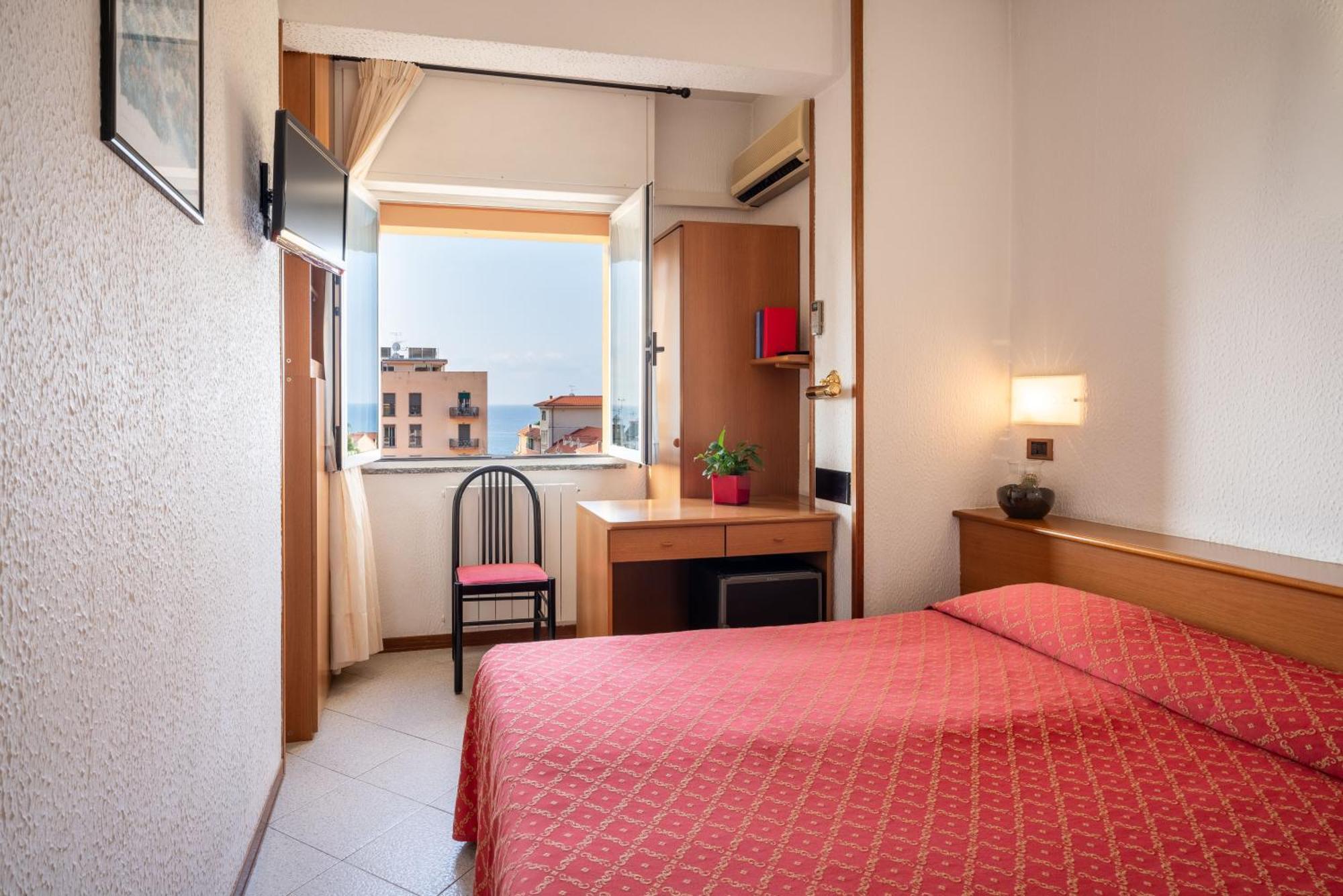 Hotel Careni Villa Italia Finale Ligure Extérieur photo