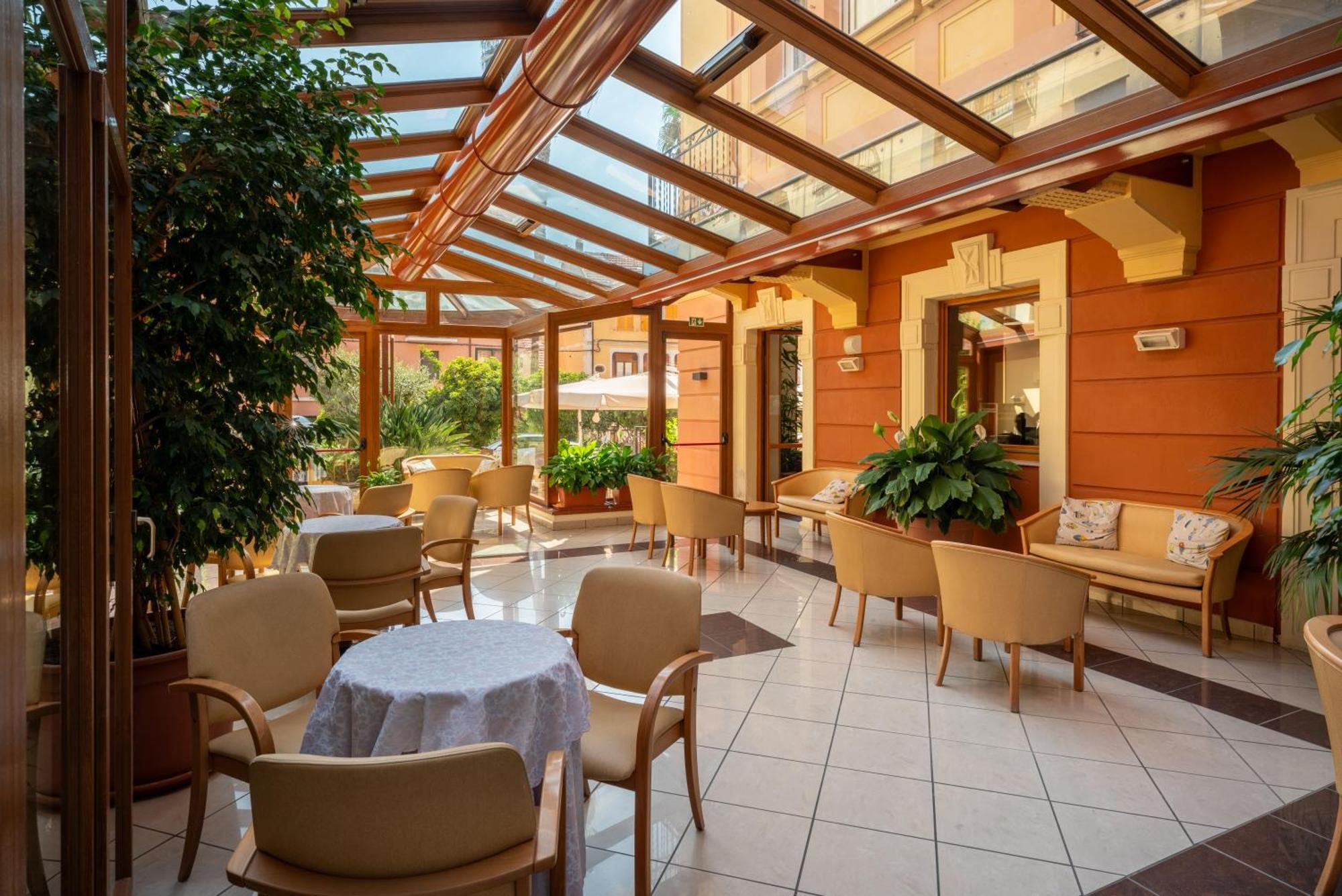 Hotel Careni Villa Italia Finale Ligure Extérieur photo