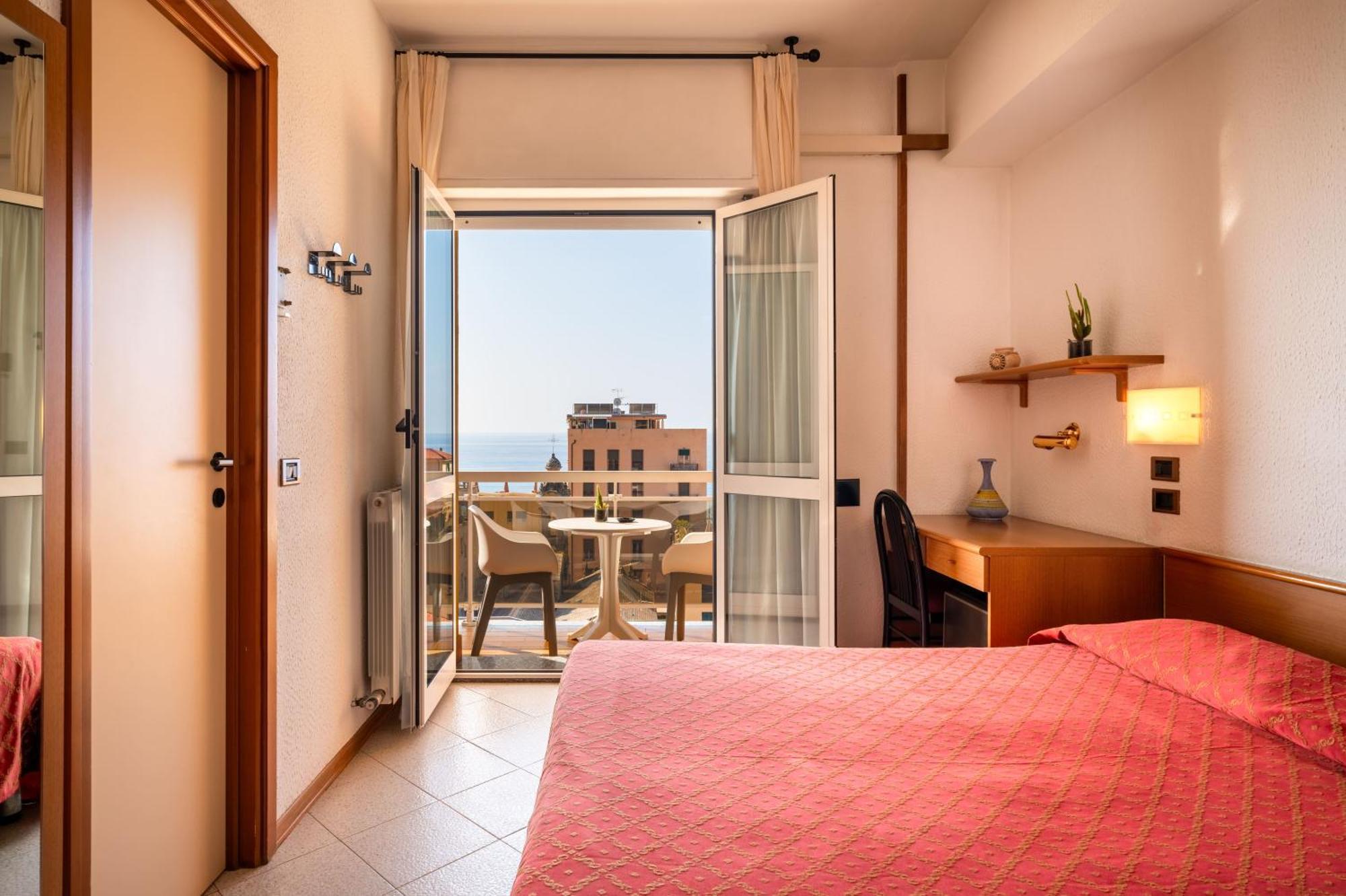 Hotel Careni Villa Italia Finale Ligure Extérieur photo